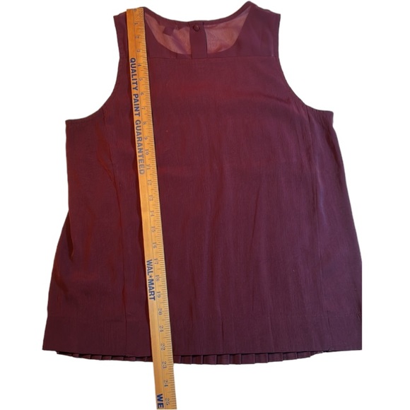 American Eagle Maroon Embroidered Pleated Sleeveless Top Size Small - Picture 4 of 10